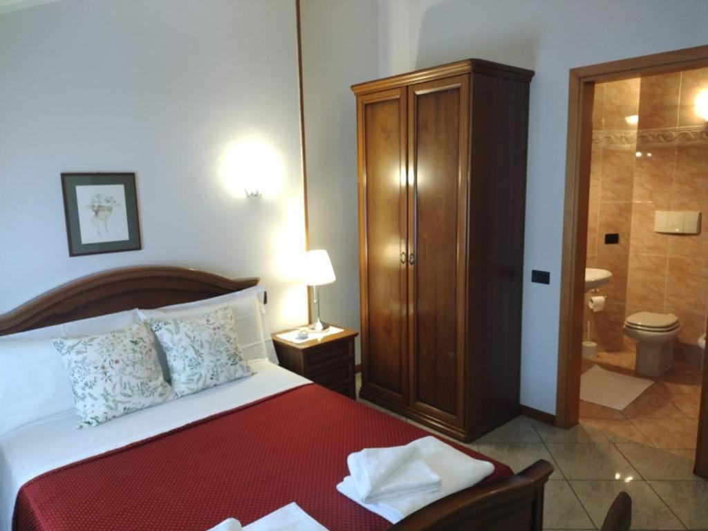 Hotel Ristorante Regina Mozzanica Экстерьер фото