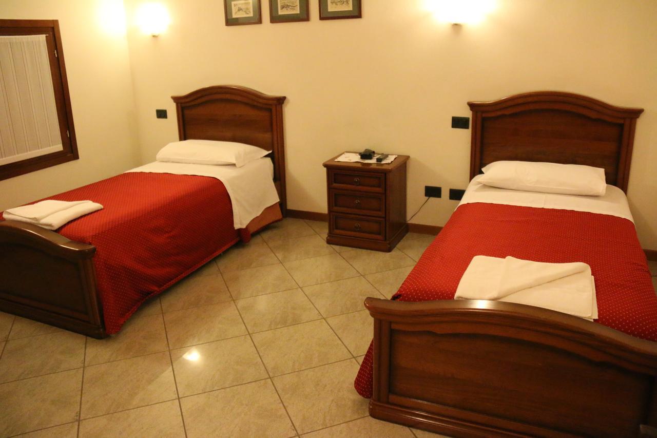 Hotel Ristorante Regina Mozzanica Номер фото